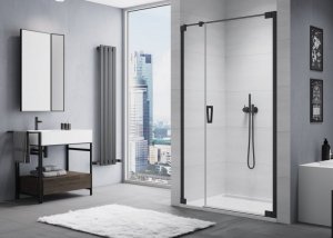 Sanswiss Cadura Black Line Drzwi wahadłowe jednoczęściowe ze ścianką stałą w linii 140cm profil czarny CA31CG1400607 Sprawdź atrakcyjne rabaty!