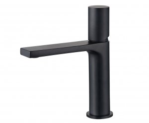 AQG Bateria umywalkowa Tube Czarny z aeratorem redukującym przepływ 01TUB108NG