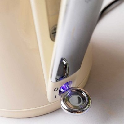 CZAJNIK ELEKTRYCZNY 1,7L KLAUSBERG KB-9016 KREMOWY