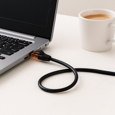 Kabel patchcord UTP | kat.6 | 2 x RJ-45 | High speed 1Gb/s |     Pozłacane styki | 15m | Czarny