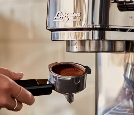 Ekspres ciśnieniowy kolbowy Lapressa stalowy