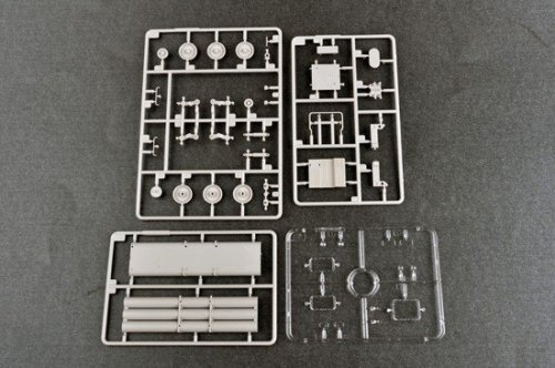 Trumpeter Model plastikowy M270/A1 Multiple Launch Rocket System