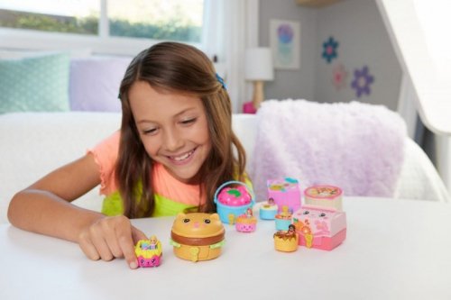 Mattel Zestaw figurek Polly Pocket Przekąska niespodzianka