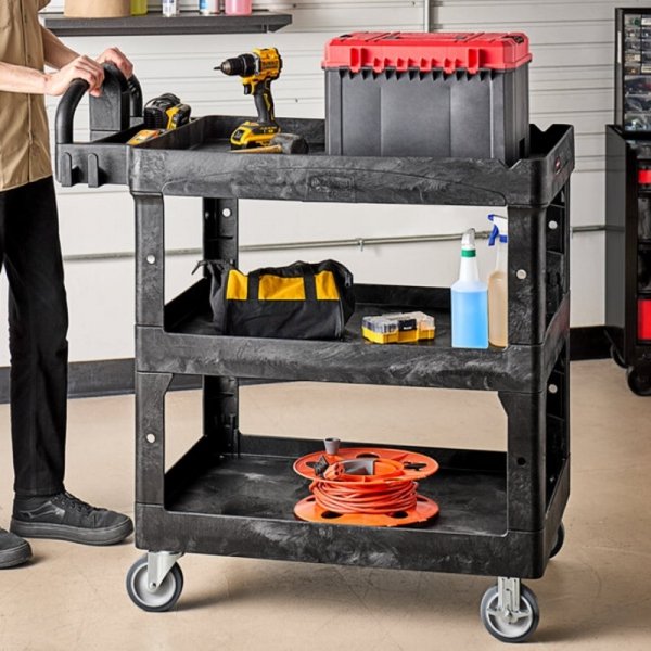 Wózek narzędziowy BRUTE® Heavy-Duty 3x Shelf Medium 272kg   Coming Soon