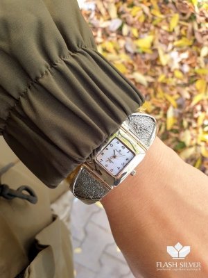 Zegarek ze srebra zdobiona bransoleta kod 909