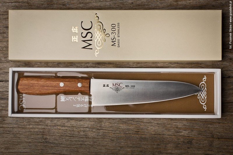 Nóż Masahiro MV-H Santoku 17 cm POM MBS-26 HRC 58-59