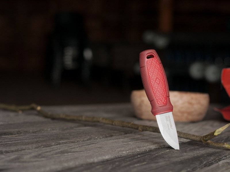 Morakniv Eldris Czerwony Nóż Survivalowy 5,9cm Sandvik
