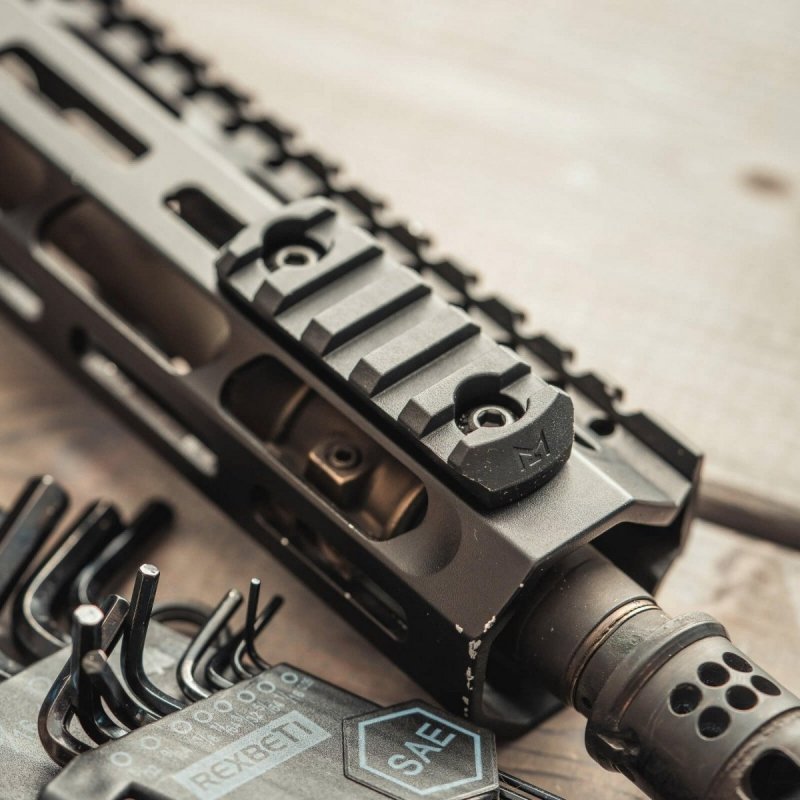 Szyna polimerowa Magpul RIS M-LOK 5 bramek MAG590