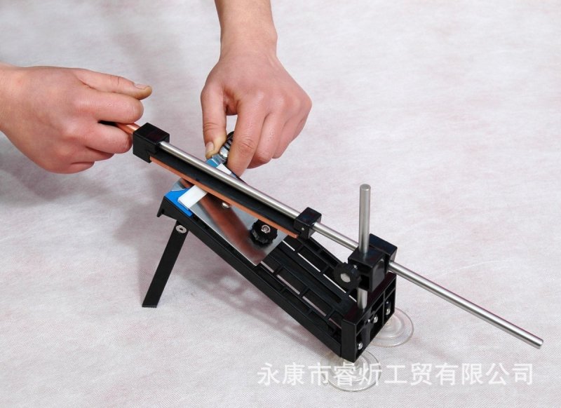 Ostrzałka Ruixin RX-001, uniwersalna, 4 osełki, łatwa w użyciu