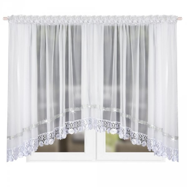 Biała firana woalowa Daisy na szerokie okno z ozdobną 15 cm gipiurą.