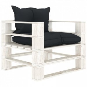 Ogrodowe siedzisko z palet, z antracytowymi poduszkami, drewno