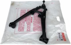 Wahacz przedni dolny lewy żeliwny Chevrolet Suburban 1500 2007-2014