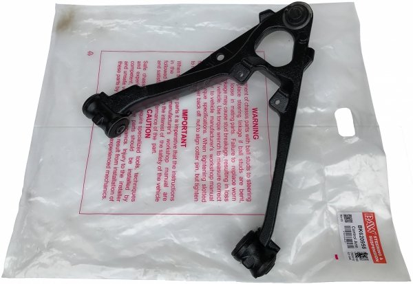 Wahacz przedni dolny lewy żeliwny Chevrolet Suburban 1500 2007-2014