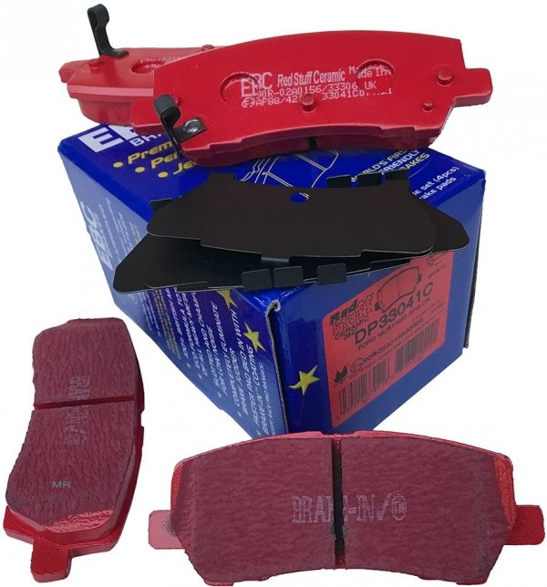 Tylne CERAMICZNE klocki RedStuff + NACINANE tarcze hamulcowe 320mm EBC seria GD Ford Mustang 2015-