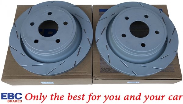 Tylne klocki Ultimax2 + nacinane tarcze hamulcowe EBC seria USR Dodge RAM 1500 2003-