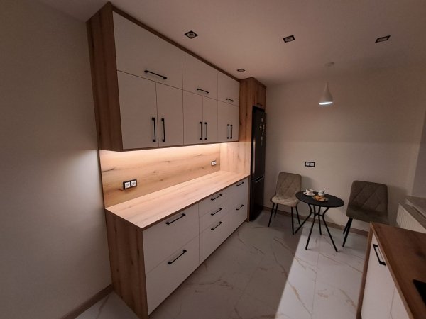 kuchnia-klasyczna-na zamówienie-biały-dąb-stylowa-praktyczna