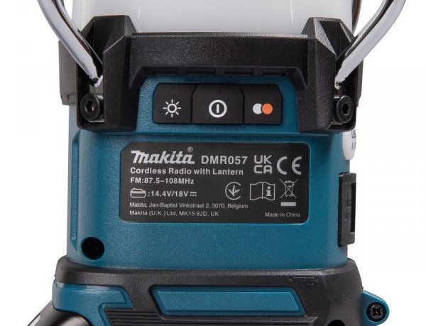 ODBIORNIK RADIOWY Z LAMPĄ I LATARKĄ 18V FM BLUETOOTH USB (1 SZT)