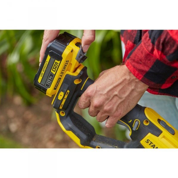 PODKASZARKA AKUMULATOROWA SFM V20 33CM 1*4.0AH (1 SZT)