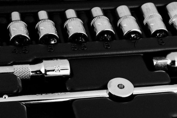 ZESTAW KLUCZY NASADOWYCH 1/4&#039;&#039; 46SZT (1 KPL)