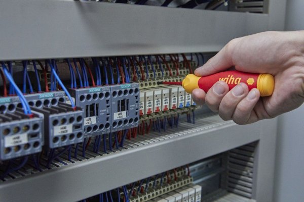 WKRĘTAK Z MAGAZYNKIEM BITÓW POCKETMAX ELECTRIC, 4 BITY (1 KPL)