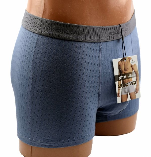 Niebieskie bokserki Auravia to minimalistyczny design i maksimum komfortu. Struktura w prążek wygląda elegancko, a miękka dzianina softlycare+ pozostaje przyjazna dla skóry i zachowuje kształt nawet po wielu praniach.