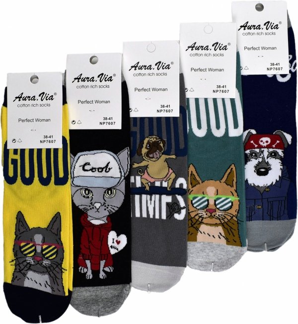 Miękkie skarpetki z kotkami i pieskami Aura.Via Perfect Woman to kwintesencja wygody i pozytywnej energii. Stworzone dla kobiet z poczuciem stylu i humoru.