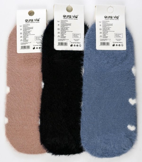 Te ultra-miękkie, puchate stopki damskie to obowiązkowy element zimowej garderoby. Trzy pary o uroczym wzornictwie gwarantują ciepło, wygodę i idealne dopasowanie dla zmarzniętych stóp.