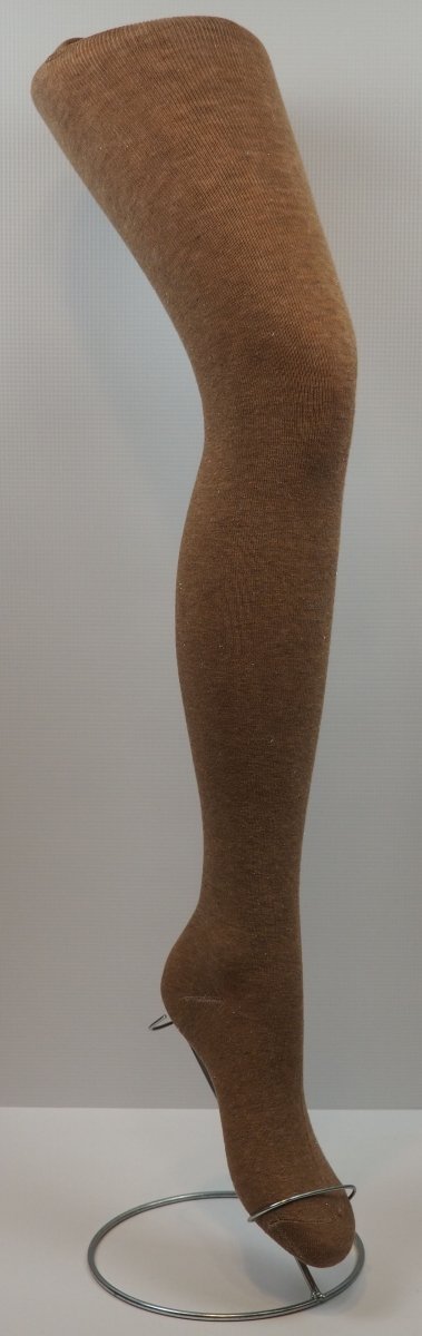 Rajstopy bawełniane firmy AuraVia w rozmiarze 10-12 lat. Gładka struktura z wplecioną  brokatową srebną nitką.