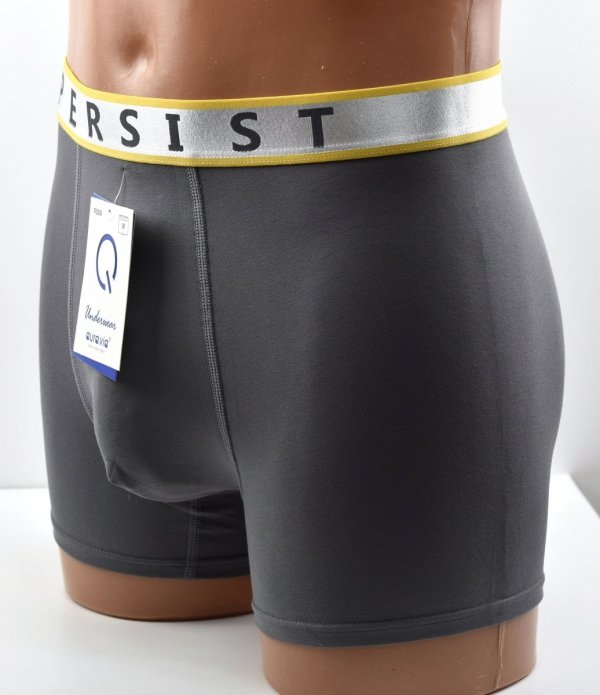 Złota lamówka na pasie podkreśla elegancki charakter bielizny i dodaje jej wyjątkowego styl