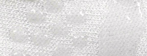 Stopki damskie z antypoślizgowym spodem. Lekka konstrukcja, miękki materiał i dobre dopasowanie sprawiają, że są idealne na każdy dzień.