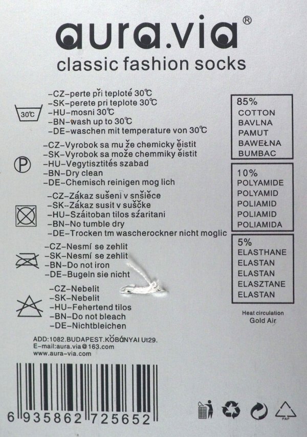 Te kolorowe skarpetki są wykonane z wysokiej jakości bawełny (85%), zapewniając komfort i oddychalność przez cały dzień.