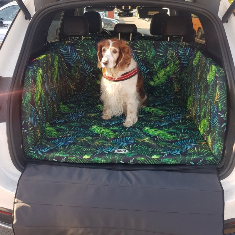  Mata samochodowa dla Psa do bagażnika W Palmowym Klimacie (realizacja  - Renault)) 