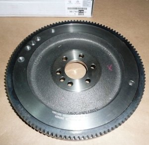 ORIGINAL Schwungrad  CITROEN C1 C3 C4 PEUGEOT  108 301 1.2   9674033680
