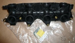 Original Ansaugkrümmer  Renault Master 2.2-2.5DCI 05- , 8200684323