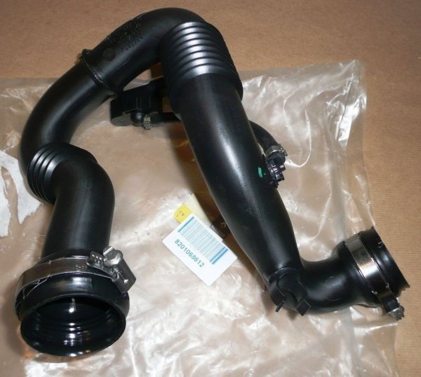 ORIGINAL Turbo Schlauch Ladeluftschlauch fur RENAULT TRAFIC II 2.0 DCI , 8201068612 , 8200470985 , 1657800Q0A