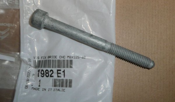 ORIGINAL Schraube Einspritzdüsenhalter 1982E1