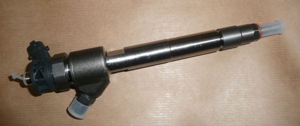 Original ohne OVP Einspritzdüse Citroen C4 Cactus Peugeot 308 II 1.5 BlueHDI , 9828959880 , 0445110954