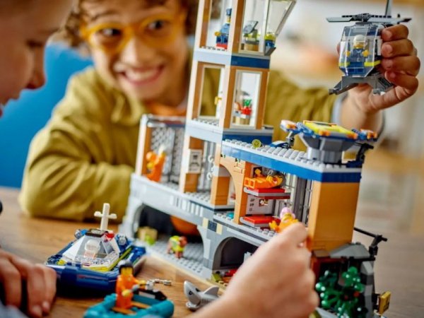 LEGO Klocki City 60419 Policja z Więziennej Wyspy