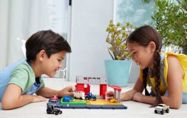 Mattel Matchbox Zestaw Farma zwierzęta traktor dźwięk