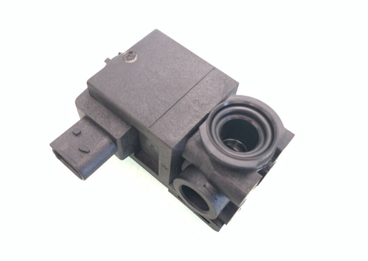 ZAWÓR ELEKTROMAGNETYCZNY PRZYSTAWKI VOLVO