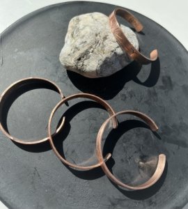 Luźne, bawełniane spodnie w stylu tajskim – wygodne i przewiewne