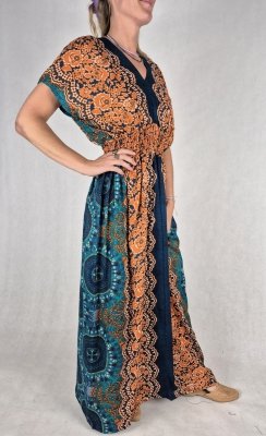 S1 - Suknia maxi boho z printem w stylu koronki i orientalnymi wzorami