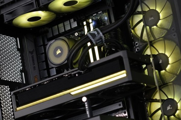 Actina iCUE 7800X3D/32GB/1TB/RTX5070Ti/850W
