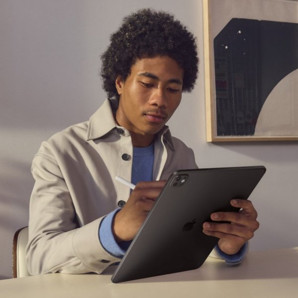 Apple iPad Pro 5G Apple M TD-LTE & FDD-LTE 2 TB 27,9 cm (11&quot;) 16 GB Wi-Fi 6E (802.11ax) iPadOS 17 Czarny