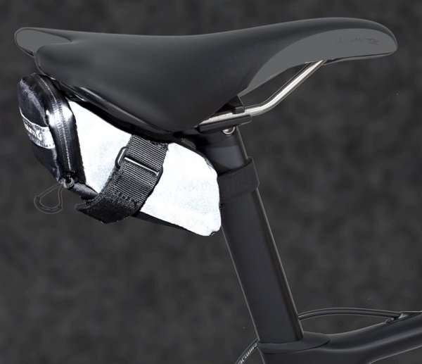 Blackburn Grid torebka podsiodłowa (czarna) - S
