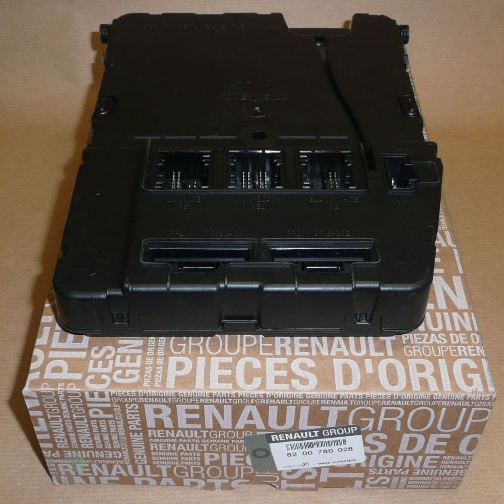 8200525384 BOÎTE RELAIS/FUSIBLES POUR RENAULT SCENIC II /S118400150D