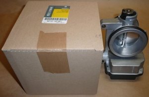 Original  Corps de papillon Renault Laguna II, Renault Kangoo, Renault Megane II, Renault Scenic 1.4 16V/ 1.6 16V K4M 708 alumin
