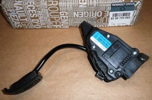 $ Original  Pédale d'accélérateur Renault Master II , 8200724063