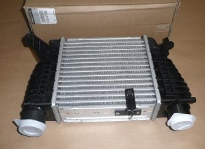 $ Radiateur d'air Renault Clio III, Modus (intercooler) , 8200471888