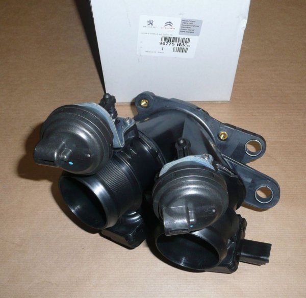 Distributeur d'air Citroën C5 III Peugeot 308 2.0 HDI, 9677515880, 9677515880, 